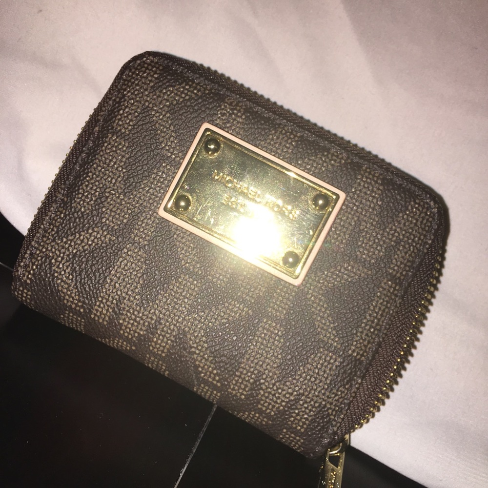 Micheal kors wallet
